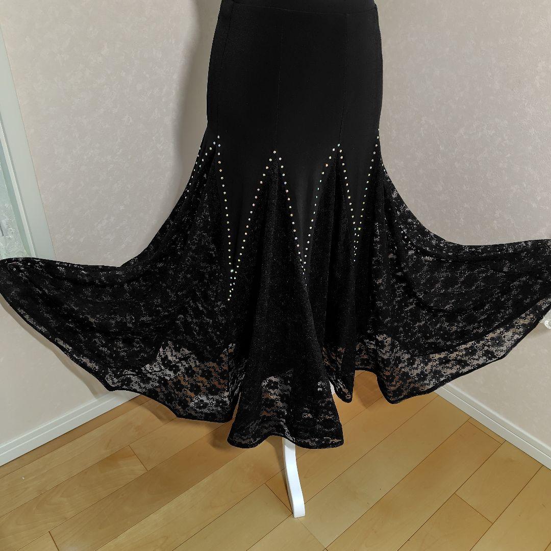 ✨新品✨訳あり☆社交ダンススカート￥1,4300札付き黒フレアスカート Mサイズ