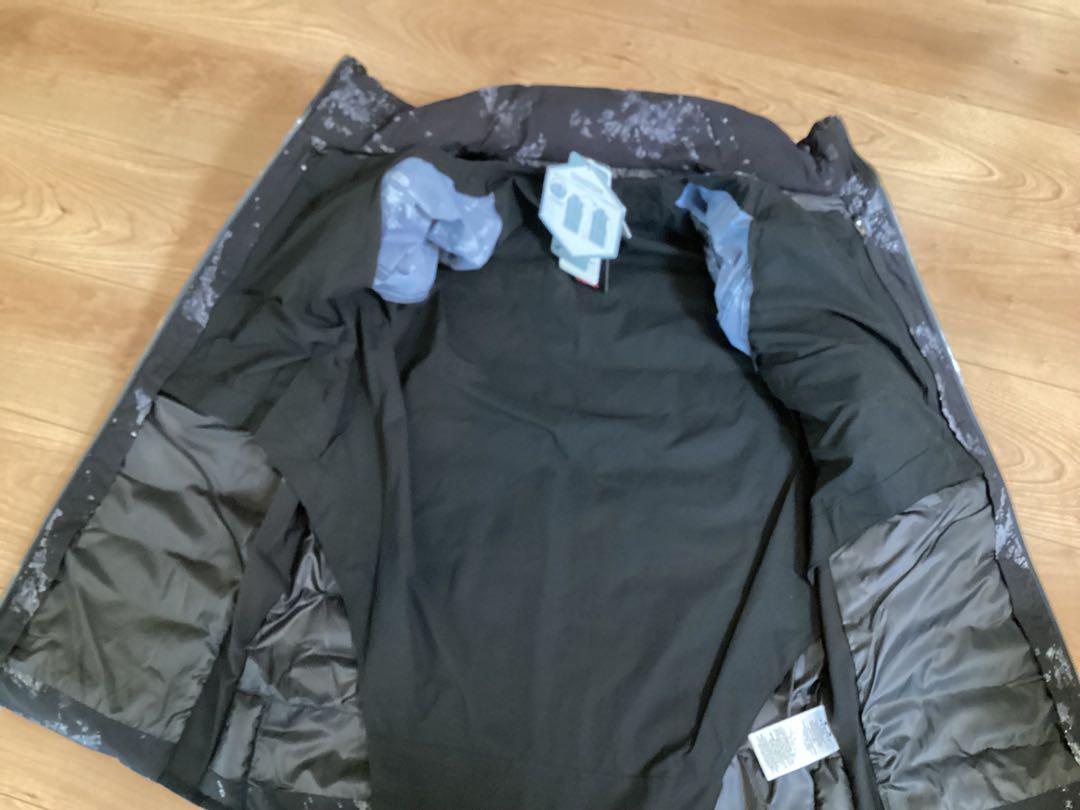 オークリー　OAKLEY トランスフォーム　ダウンベスト