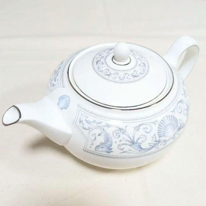 ★WEDG WOOD（ウェッジウッド）ドルフィンホワイト　ティーポット