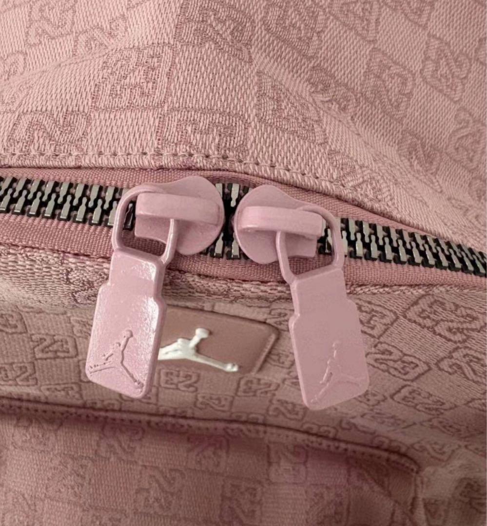 ジョーダン バックパック モノグラム ピンク 未使用 ジョーダン バックパック モノグラム ピンク 未使用