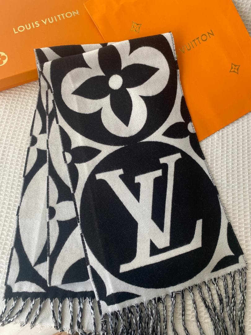 Louis Vuitton モノグラムマフラー ブラック/ホワイト