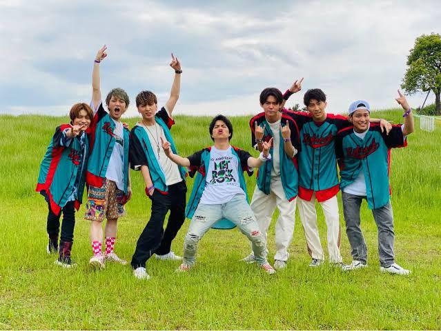 ジャニーズWEST ベースボールシャツ
