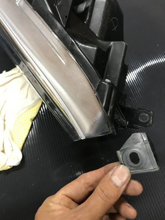 ハイラックス gun125 ヘッドライト　右だけ