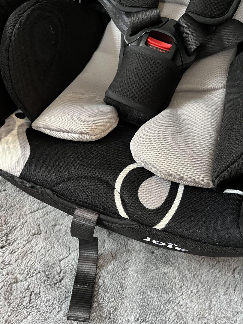 美品！Joie 新生児対応 軽量＆簡単取付 チャイルドシート Tilt チルト