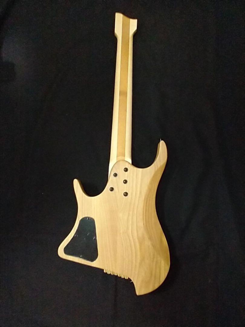 新品 7弦ヘッドレスエレキギター アッシュボディー＆バール