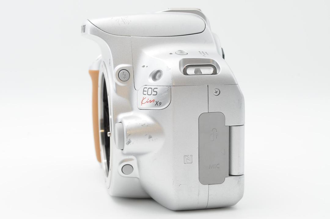 Canon EOS