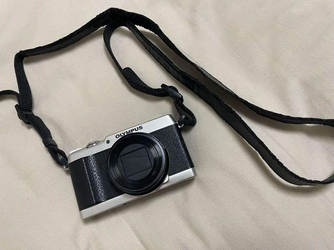 OLYMPUS オリンパス STYLUS SH-1 SILVER デジタルカメラ