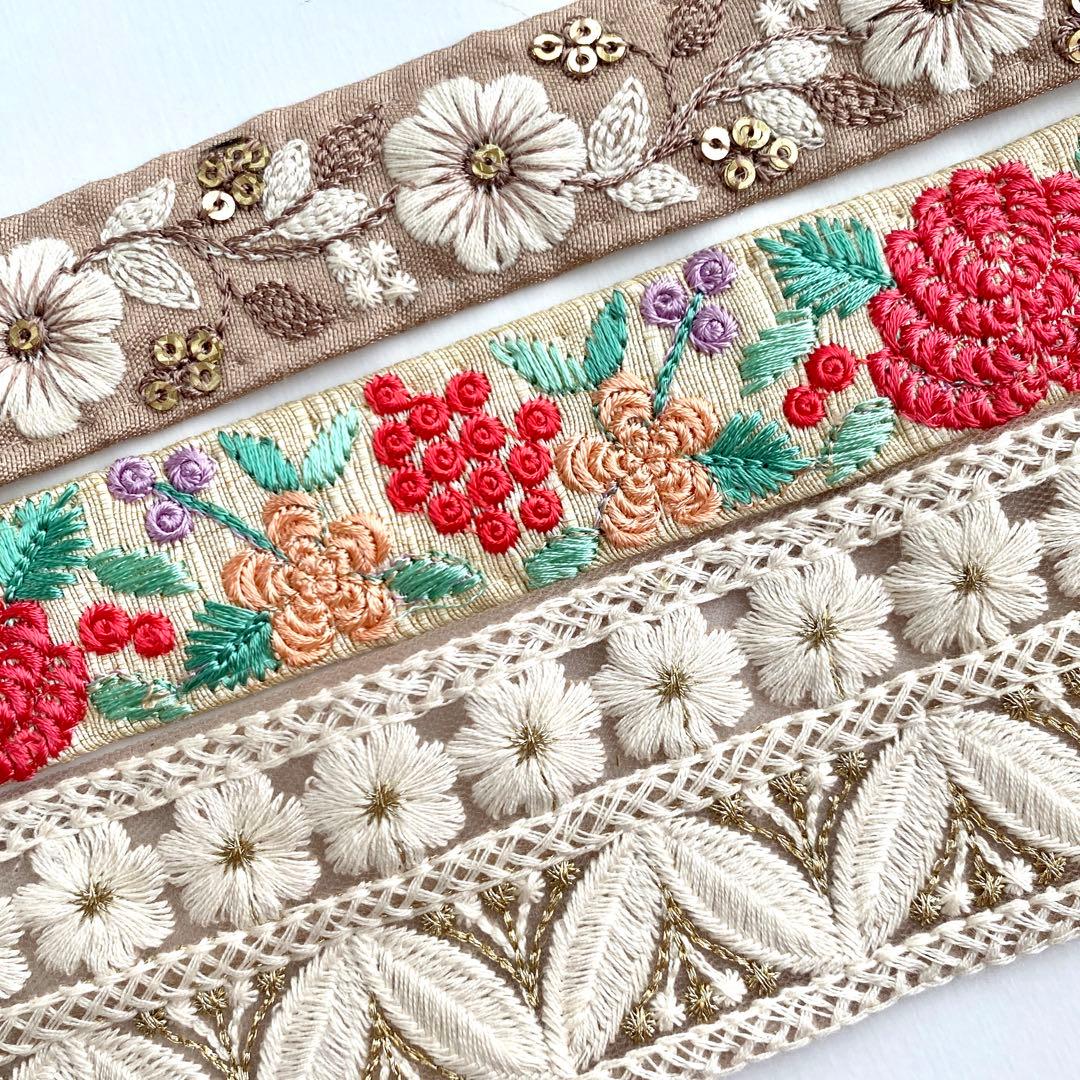 インド刺繍リボン　細幅　3本セット インド刺繍リボン セット 50cmカット×3本 (4) No.5ZK-0199-00の通販