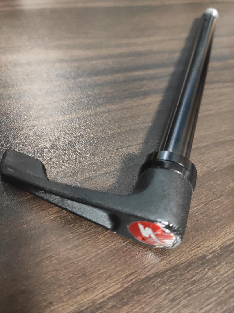 SPECIALIZED スルーアクスル セット