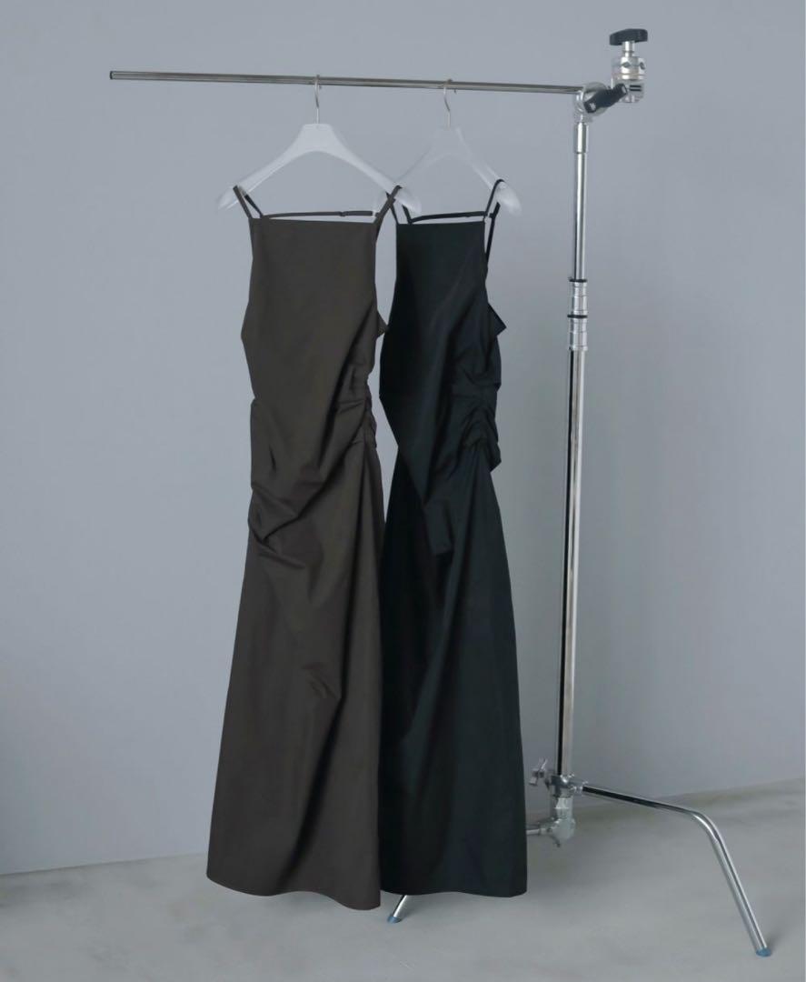 ワンピース anuke Backopen Shirring Onepiece