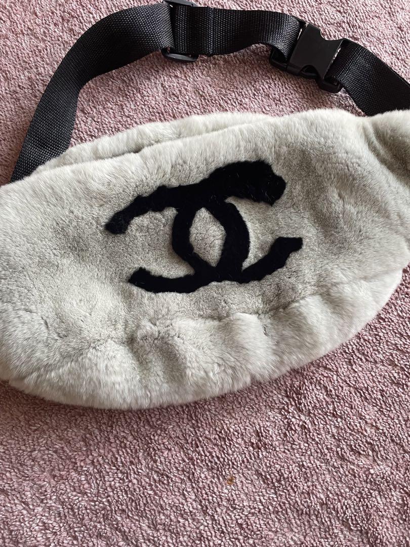 訳あり　ウエストポーチ　ノベルティ　シャネル　CHANEL ファー