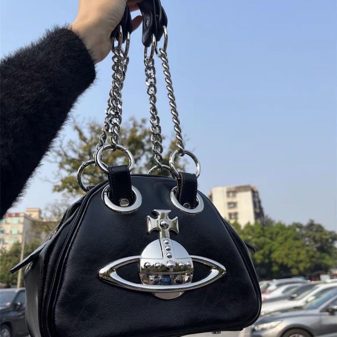 Vivienne Westwood チェーンハンドバッグ