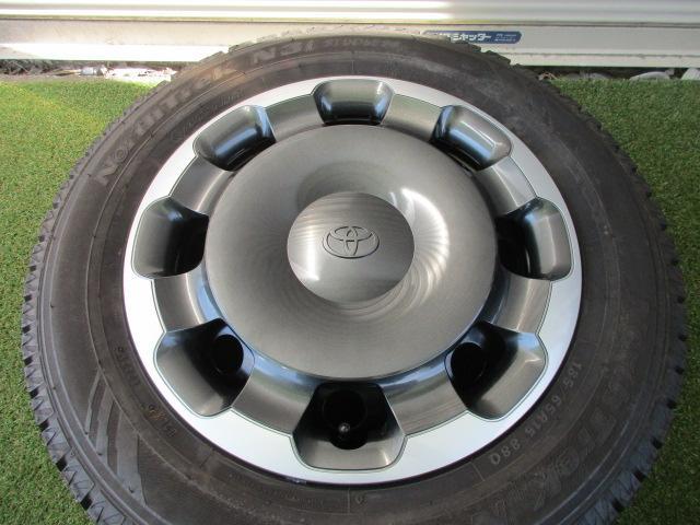 トヨタ純正 シエンタ 185/65R15 スタッドレスタイヤSET BSY15Y 画像4