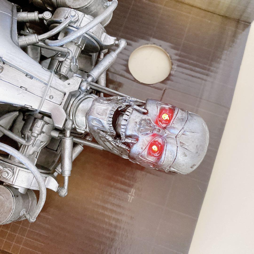 ターミネーター2 エンドスケルトン NECA フィギュア T-800