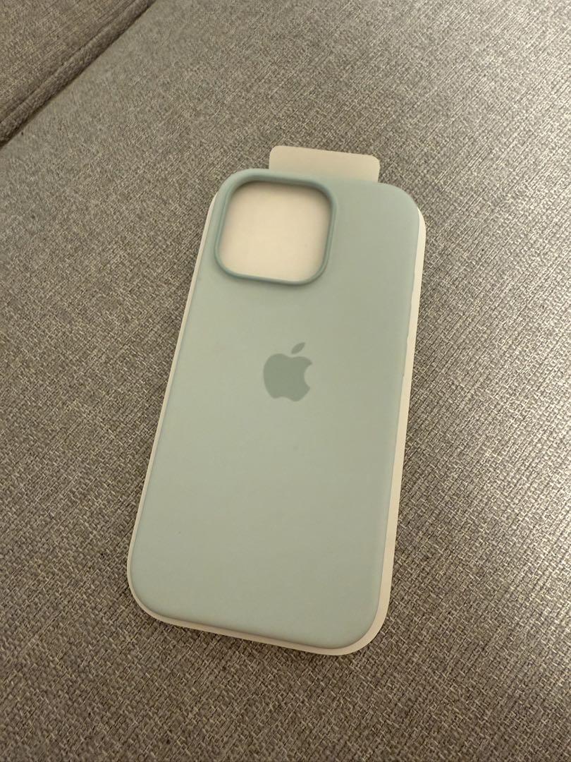 iPhone16 pro Apple純正シリコンケース アクアマリン