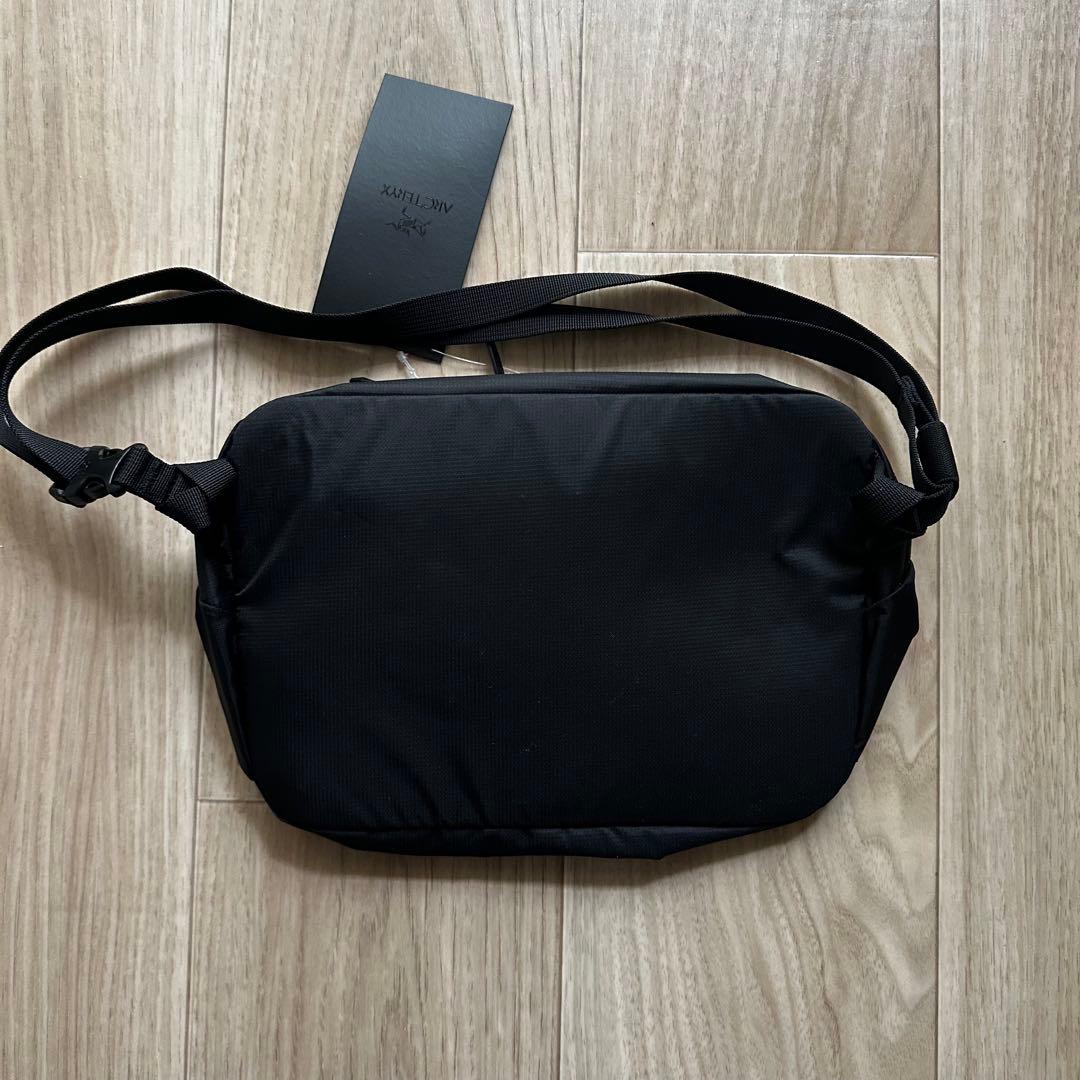 ARC’TERYX Heliad 6 Crossbody Bag