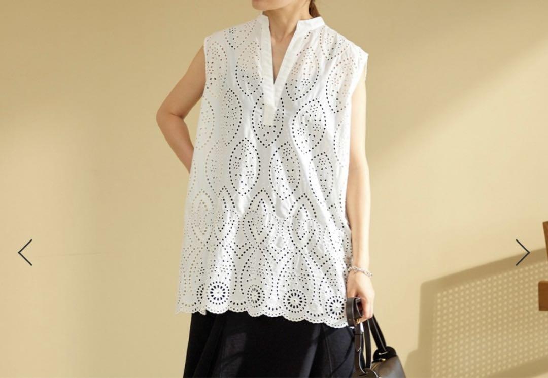 美品　IENA 刺繍　カットワークノースリーブ　ブラウス 夏服