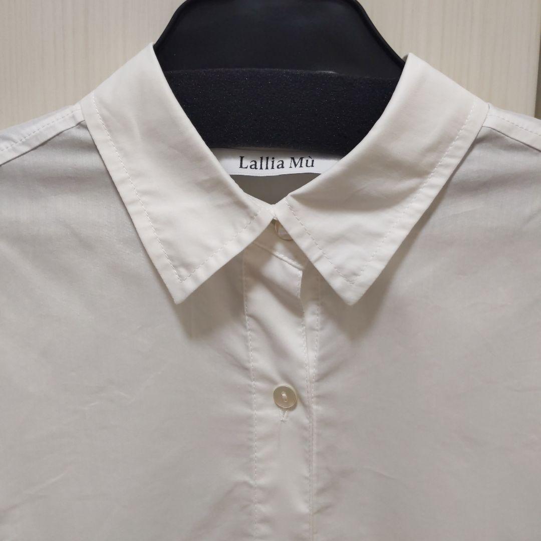 Lallia Mù(ラリアムー) バックプリーツシャツ