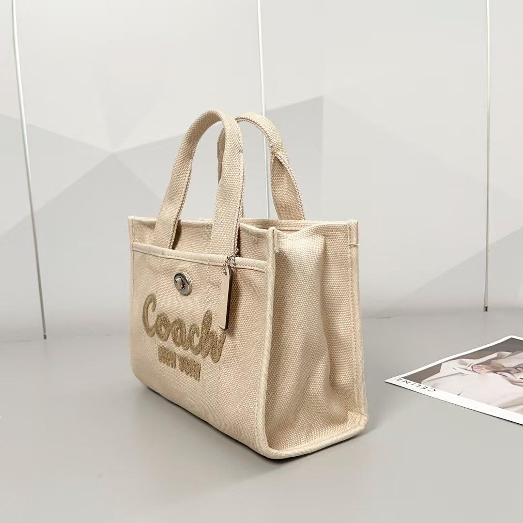 未使用　COACH　ベージュ レザー トートバッグ 中古・古着通販】COACH (コーチ) トートバッグ ベージュ