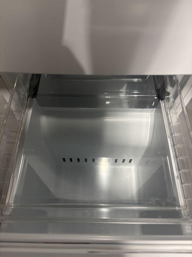 ヤマダ ノンフロン冷凍冷蔵庫 YRZ-F15G1 2020年製 - メルカリ