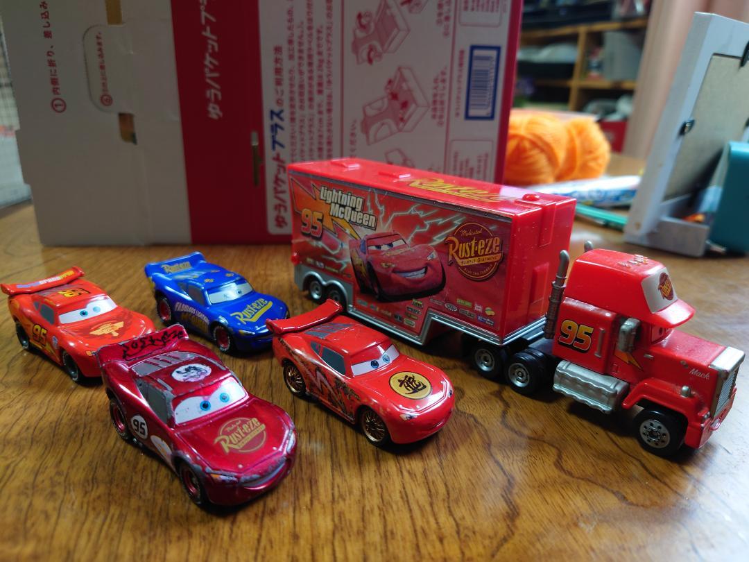 トミカ　カーズ ミニカー 24台セット　ドクターダメージなど…