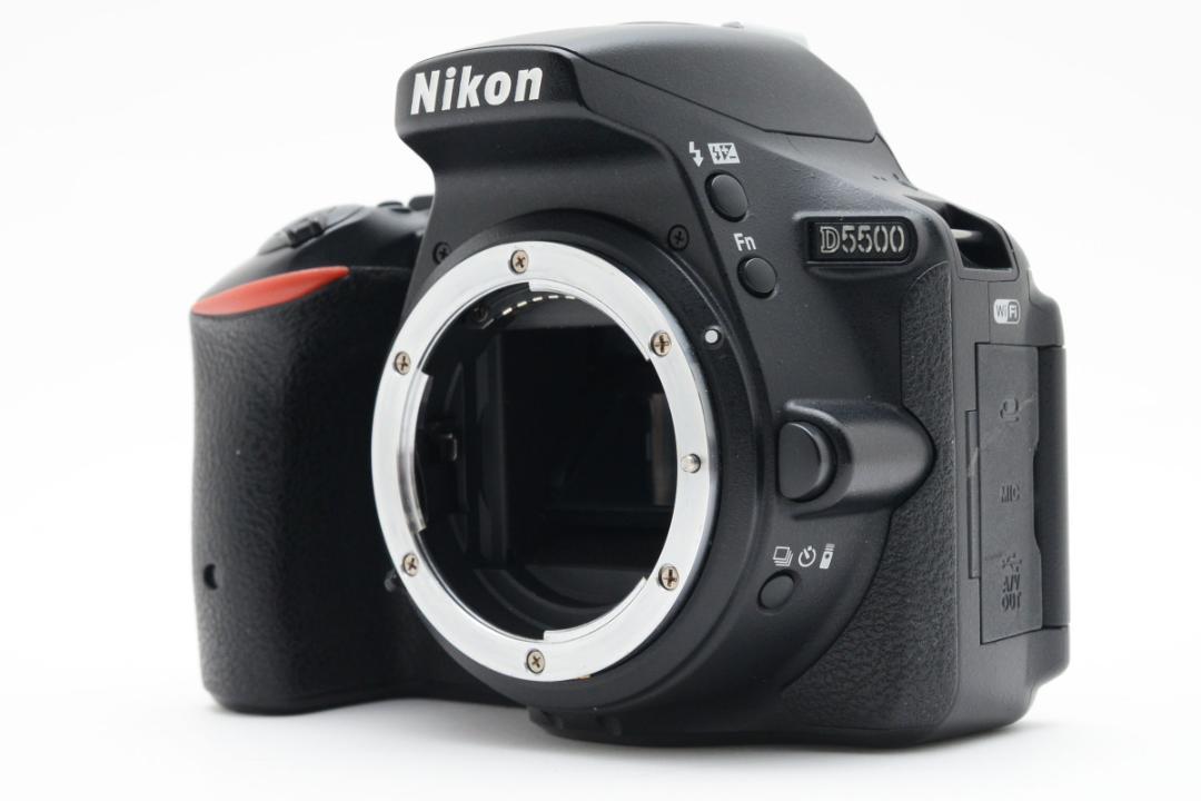 ★極上品★ NIKON ニコン D5500 ボディ