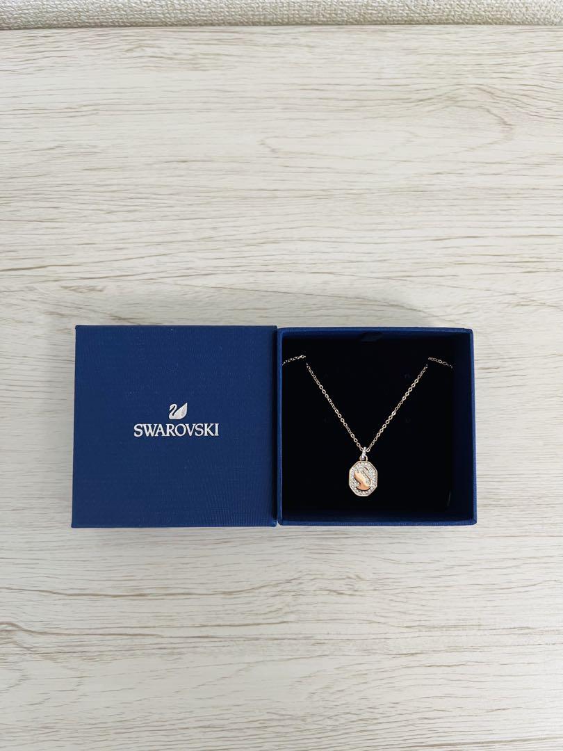 Swarovski ペンダント　ネックレス