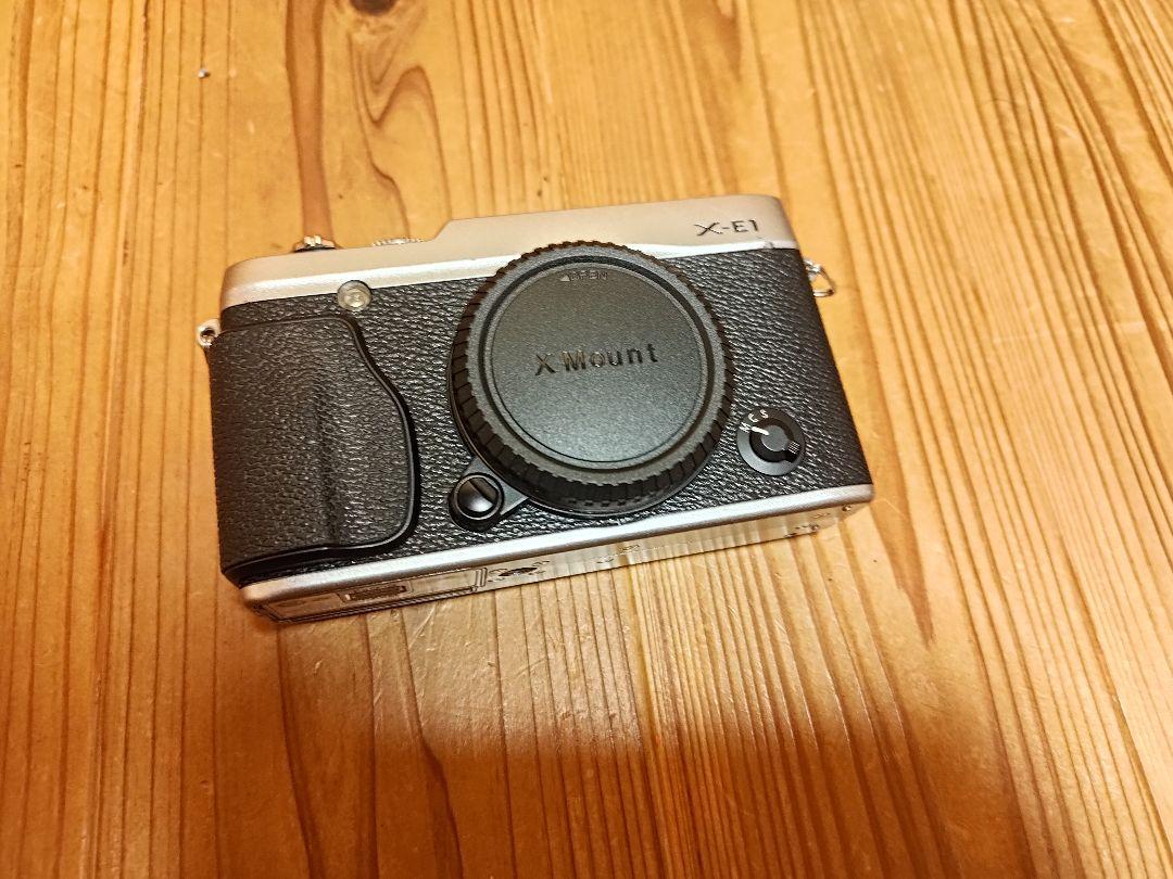 待望☆】 FUJIFILM X-E1 シャッター数4470枚 デジタルカメラ - www