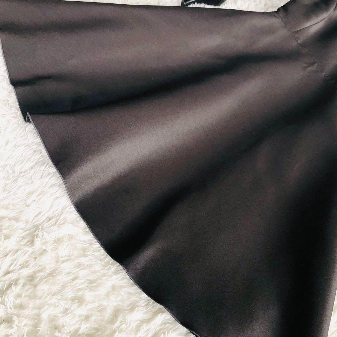 ワールド オンラインストア 定価10万✨未使用 フォクシー 黒襟 フラワービジューワンピース ワンピース