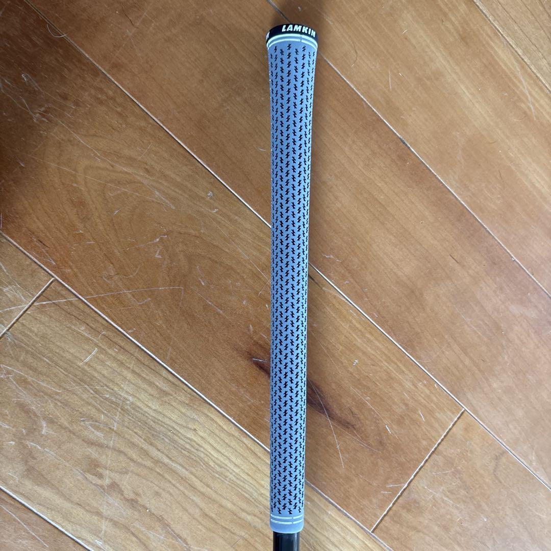 ステルス　ドライバー　右用　9° シャフトS