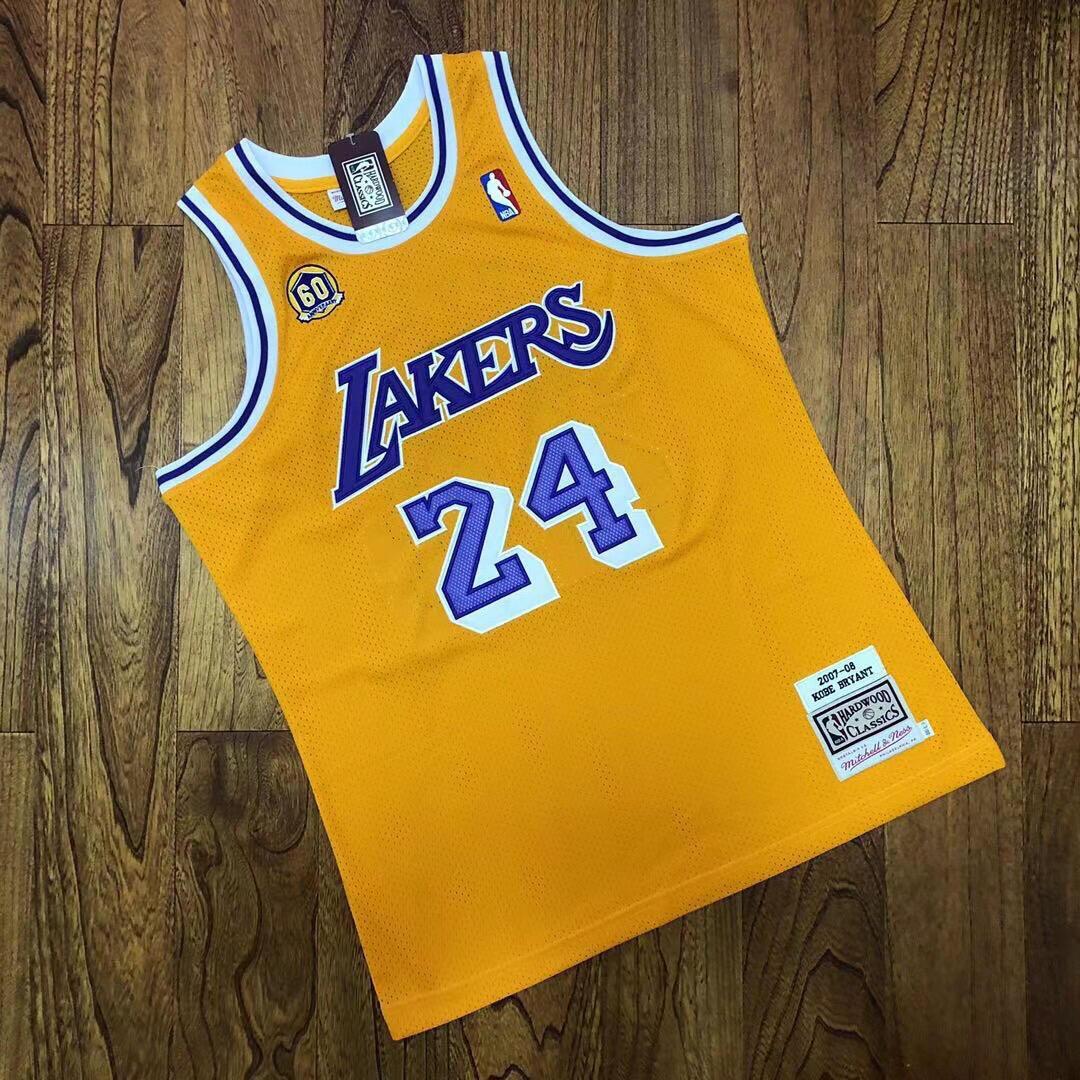 NBAレイカーズの背番号24番ウィルトチェンバレンのレトロなユニフォームです