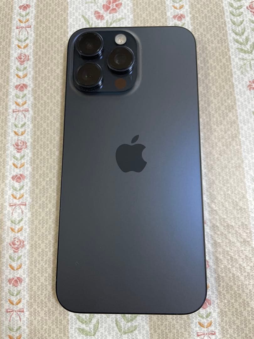 iPhone 15 Pro Max 256GB SIMフリー Ankerカバー付