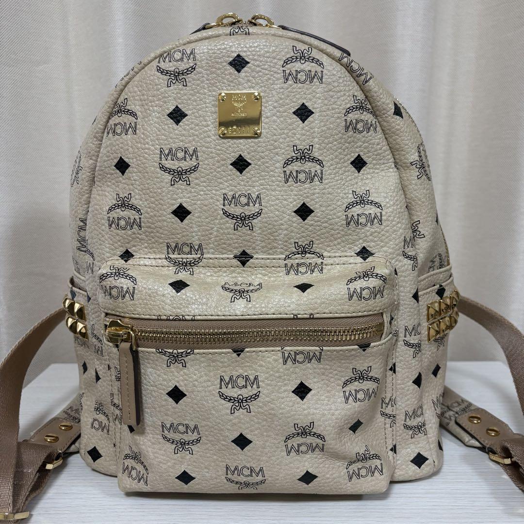 MCM サイドスタッズ バックパック ベージュ Sサイズ　7701