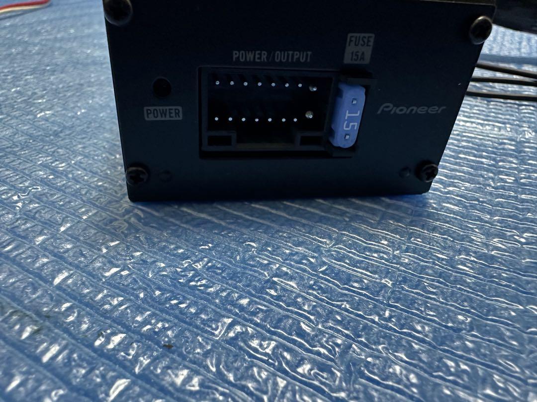 カロッツェリア アンプ　GM-D1400-2