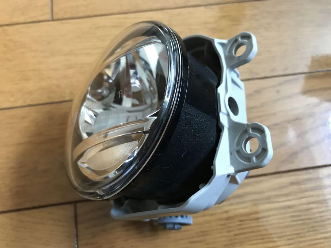 【美品】ウェイク　ダイハツ純正　LEDフォグランプユニット　流用