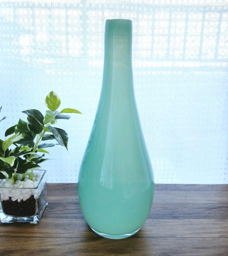 ペパーミントグリーン★ミルクガラス★一輪挿し★フラワーベース★未使用美品