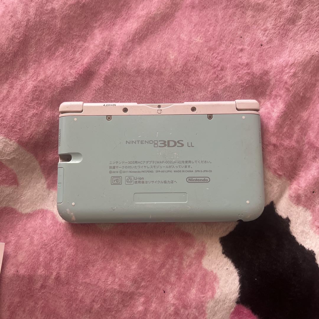Nintendo 3DS LL 水色 充電器・ソフト7本付き