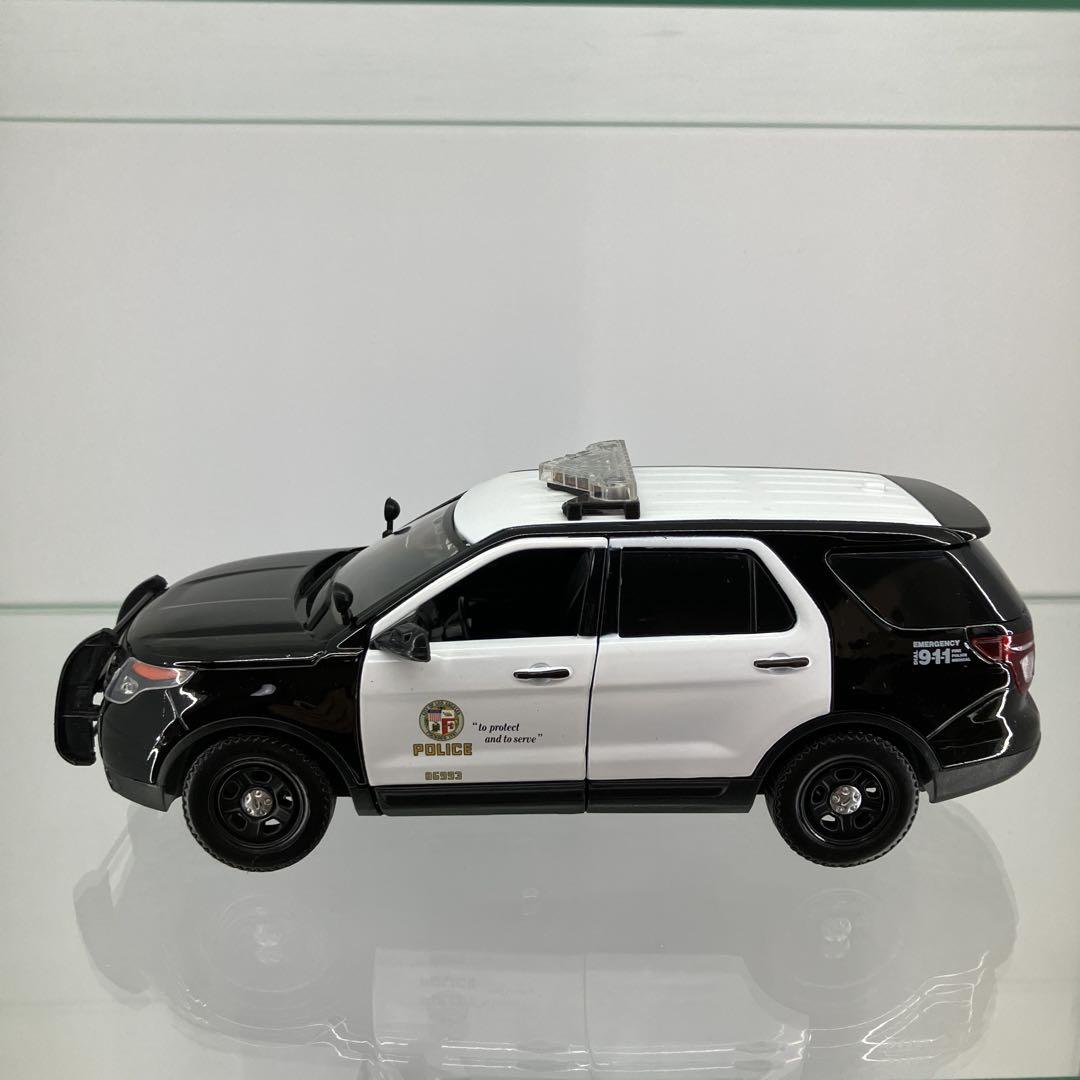 ミニカー motormax ford explorer 2015 lapd 1/24