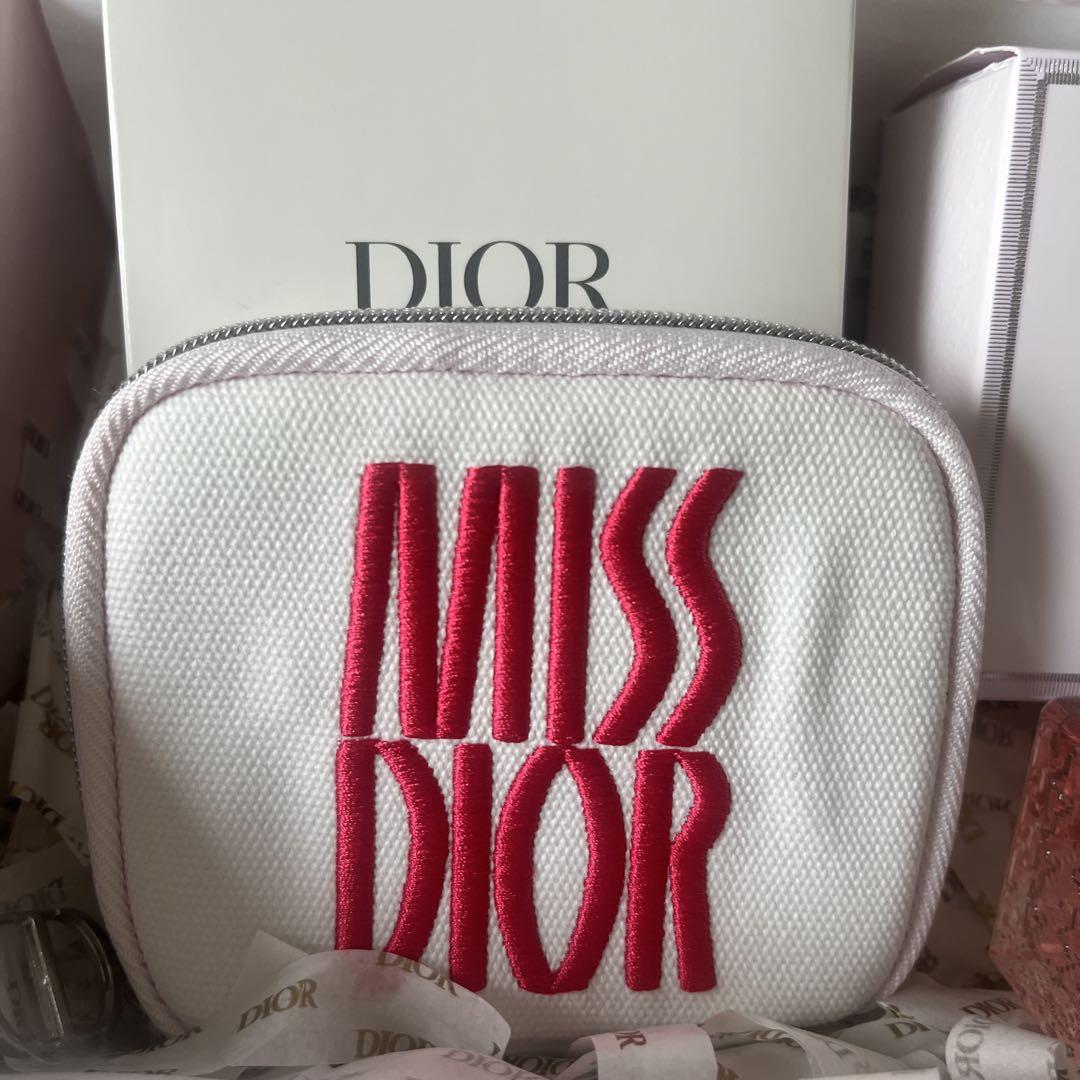 【新品】Christian Dior アクセサリーポーチ 香水3種 限定品 クリスチャンディオール dior ミスディオール3種 ノベルティ