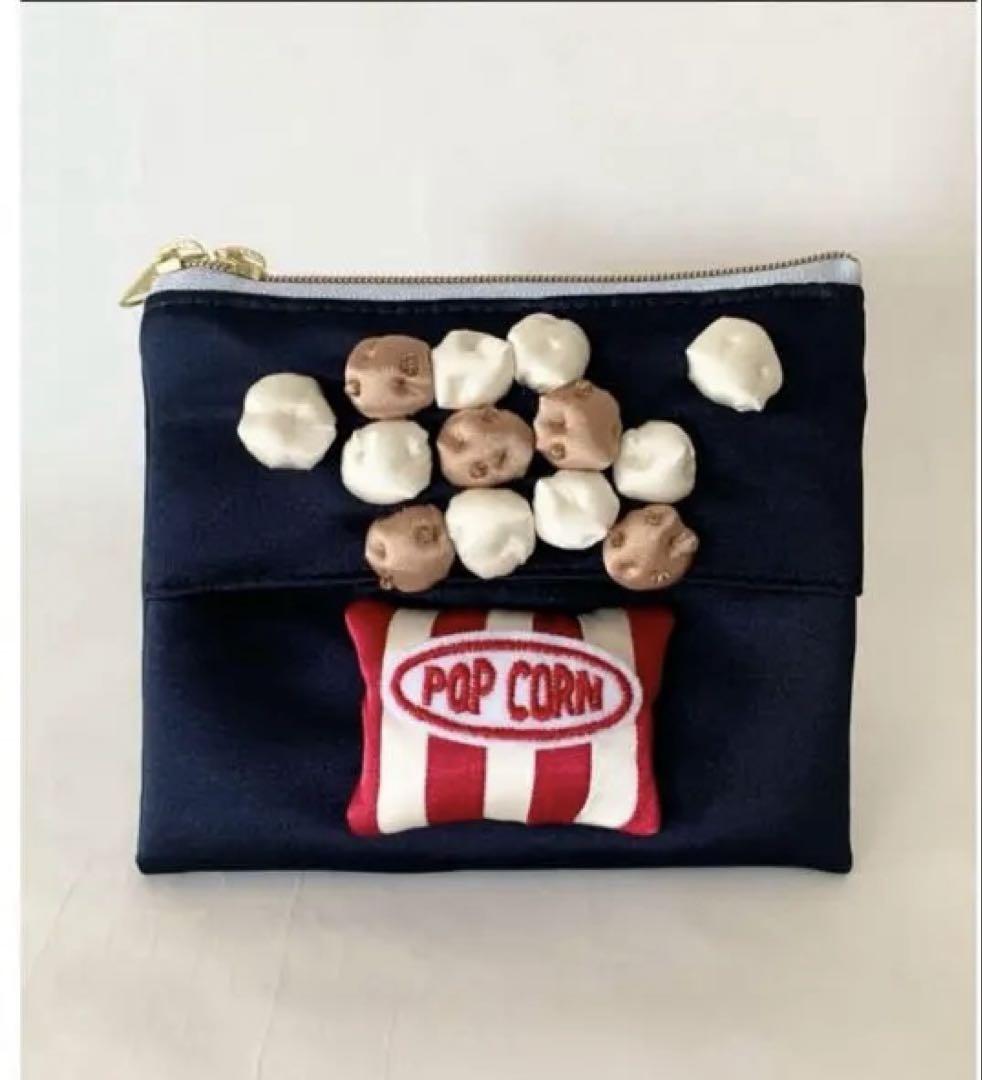 K...♡ ウエイト枠 刺繍イニシャルポーチ♡