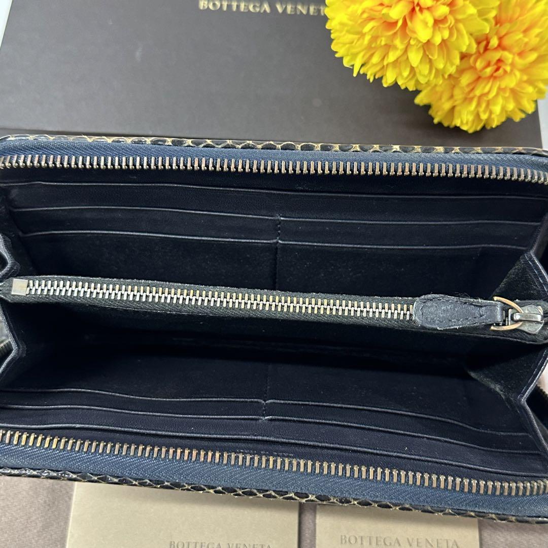 新品同様‼️ 希少 ボッテガヴェネタ 財布 長財布 パイソン