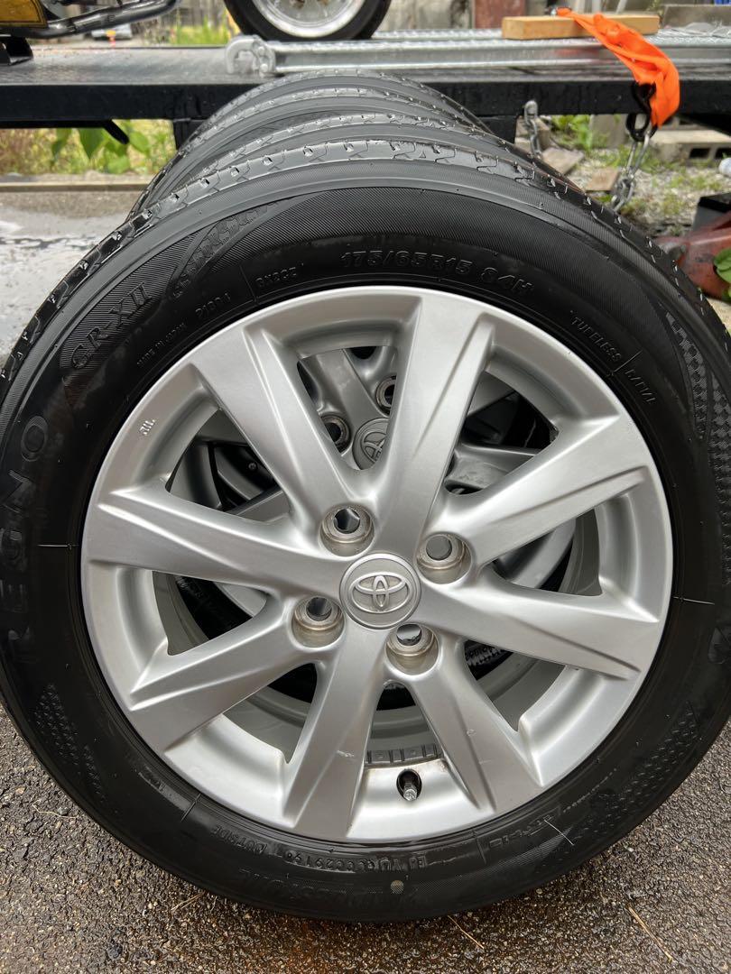 ちいちゃん専用 アクア純正　レグノ175/65R15 タイヤ・ホイールセット