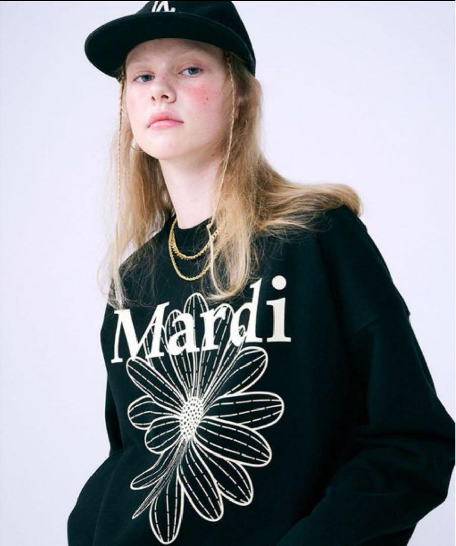 Mardi Mercredi ブラック フラワー刺繍 トレーナー 美品 Mardi Mercrediフラワー刺繍スウェット ブラック 韓国