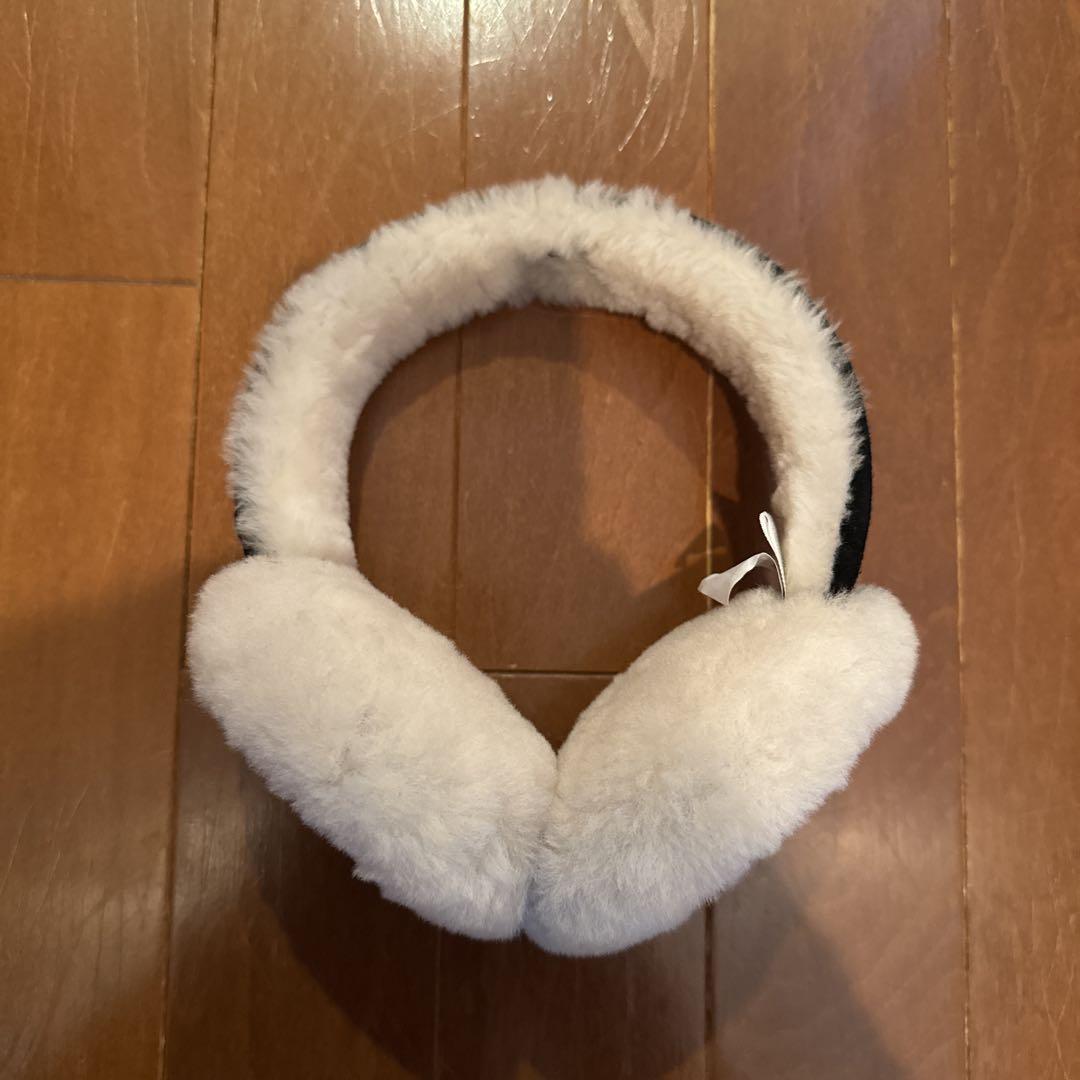 UGG 牛柄ファーイヤーマフ 耳あて