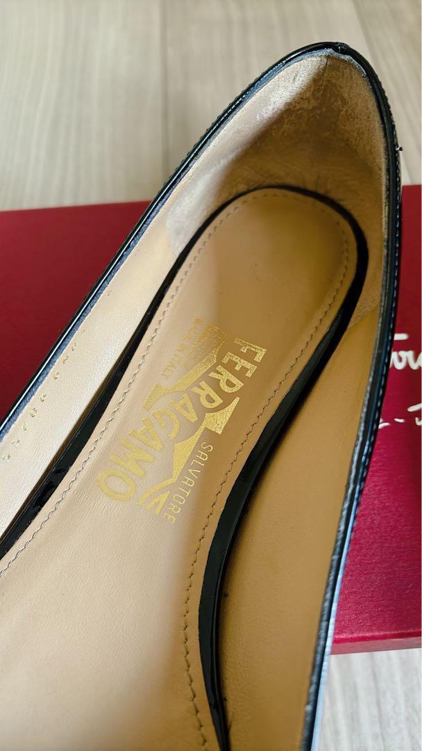 Ferragamo フラットシューズ 黒 リボン付き
