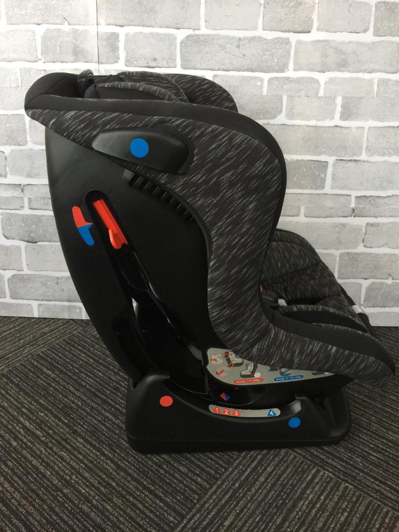 ⑥チャイルドシート スマートエンジェル レジェプラス B-700 グレー