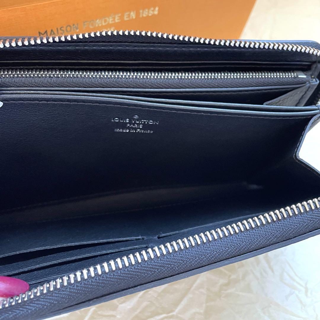 LOUIS VUITTON マヒナ ウォレット