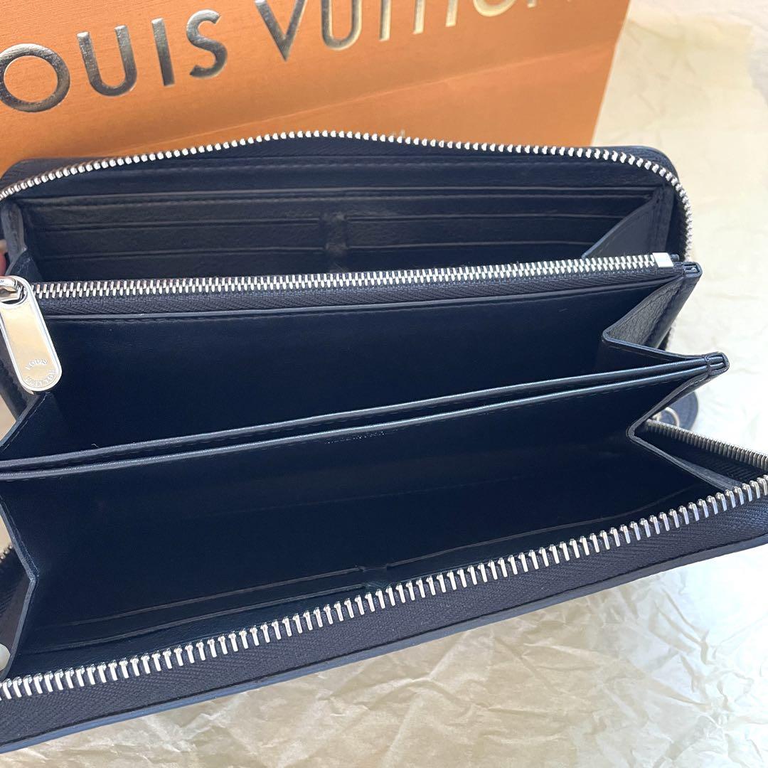 LOUIS VUITTON マヒナ ウォレット