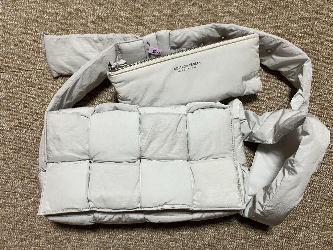 BOTTEGA VENETA パデットカセット ショルダーバッグ