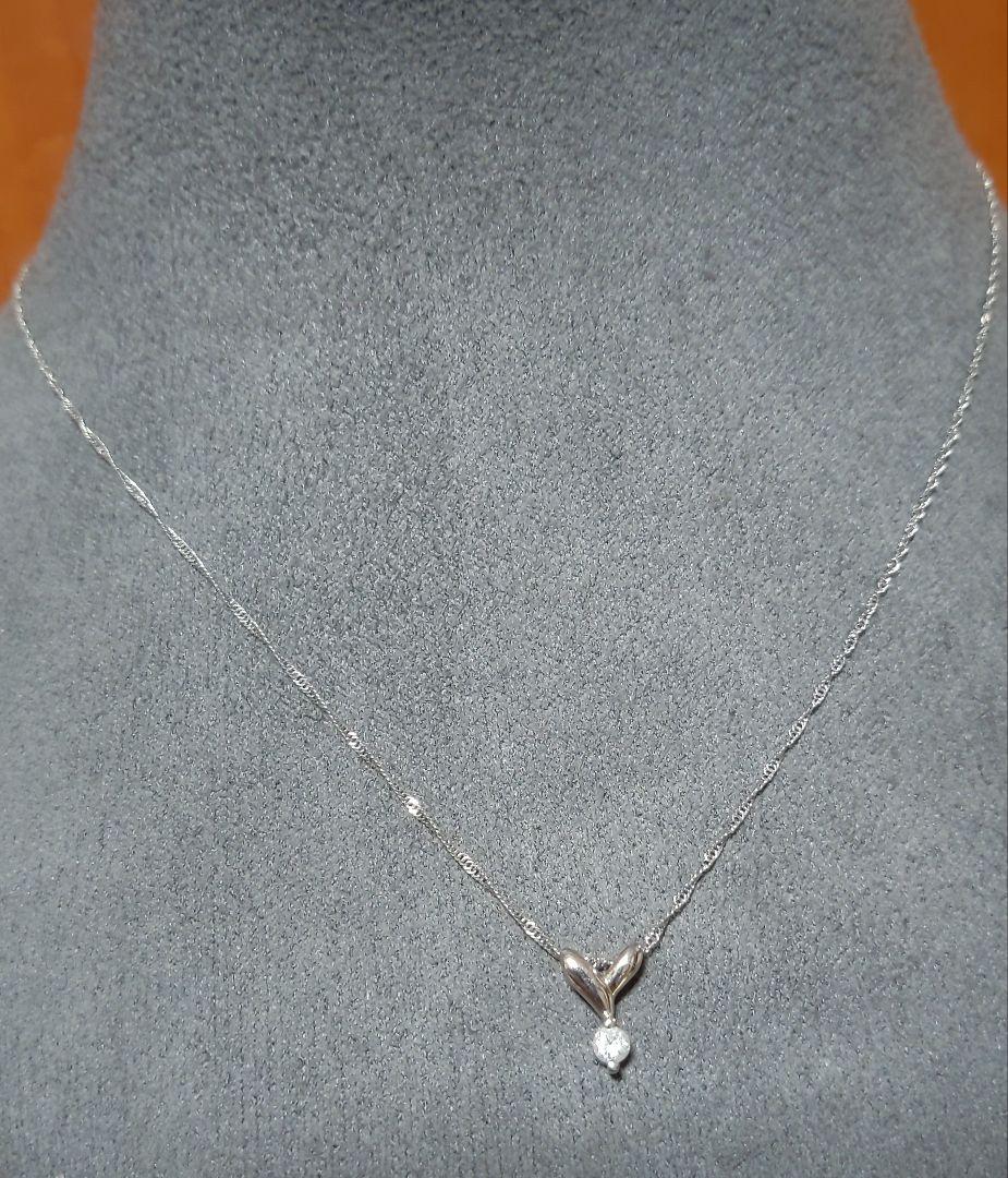 pt900トップ　　ダイヤモンド透明無色0.11ct